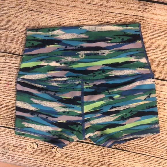 Lululemon Boogie Short (Roll Down) - Picture 8 of 10